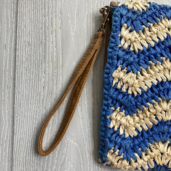 Shiraleah Woven Crocheted Blue & Tan Chevron Jute Clutch Bag - Picture 7 of 9
